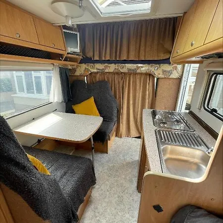 캠프장 The Cosy Camper At Rockfield Park 골웨이