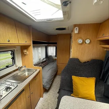 The Cosy Camper At Rockfield Park 캠프장 골웨이